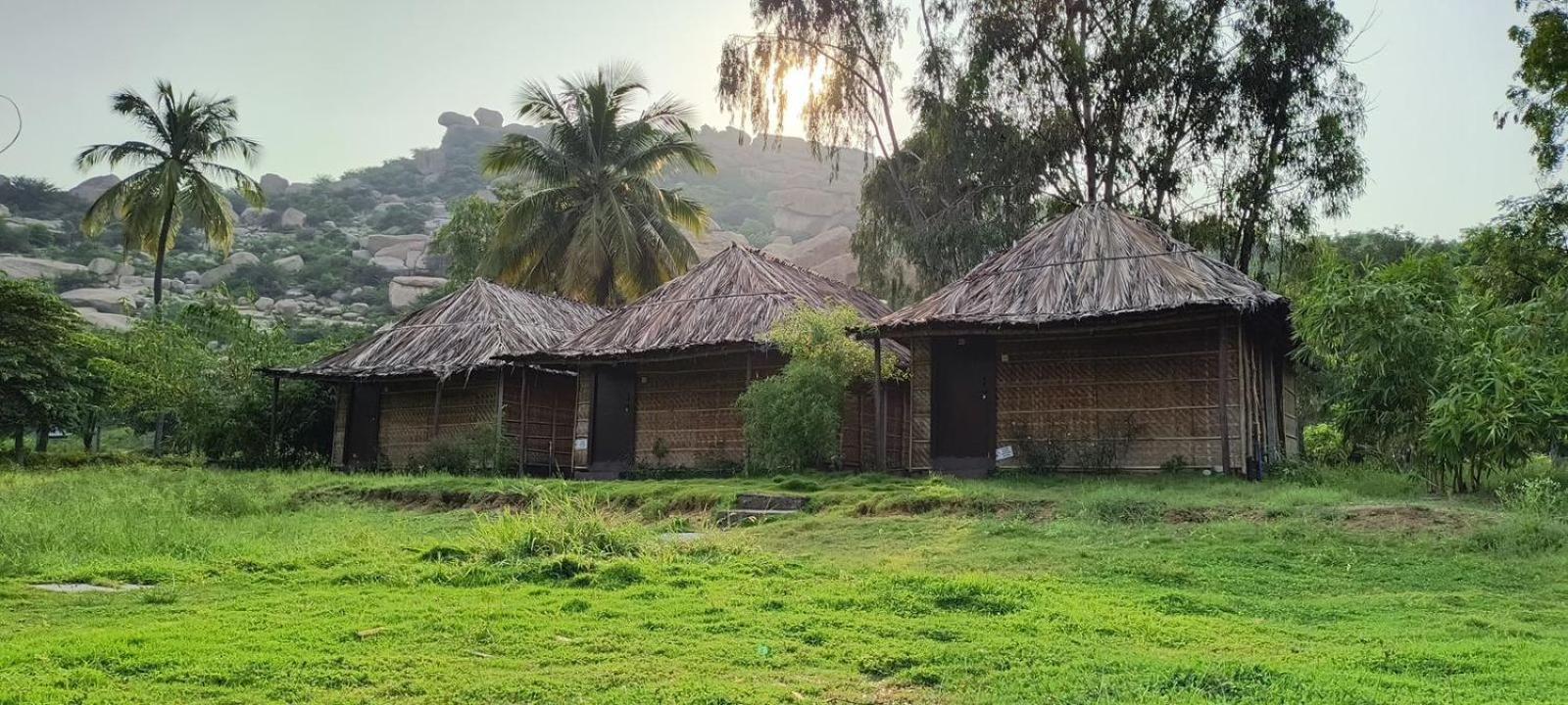 Banana Tree Home Stay Hampi Exterior photo