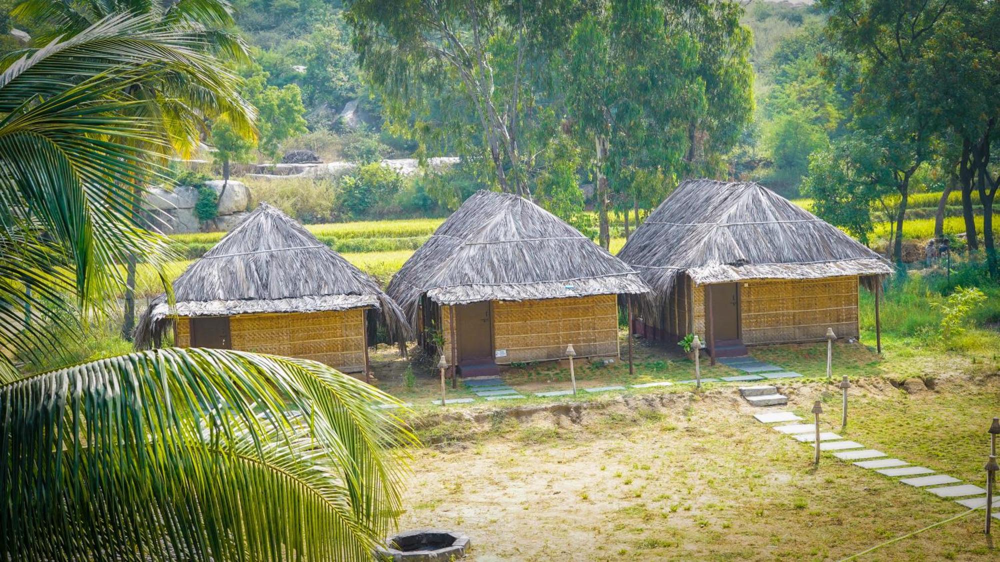 Banana Tree Home Stay Hampi Exterior photo